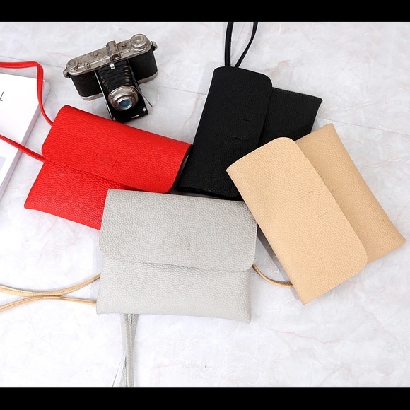 LAST ONE! 🔥 Gray faux leather mini crossbody bag - Picture 2 of 7